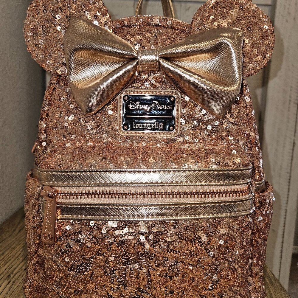 New With Tags: Minnie Mouse Sequin Loungefly Backpack in Rose Gold